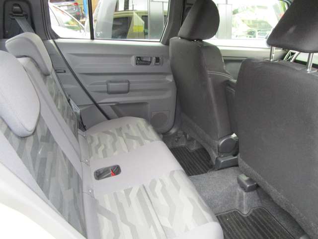 Daihatsu Taft 9
