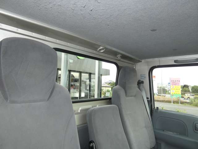 Isuzu Elf 13