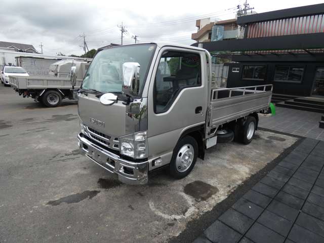 Isuzu Elf 4