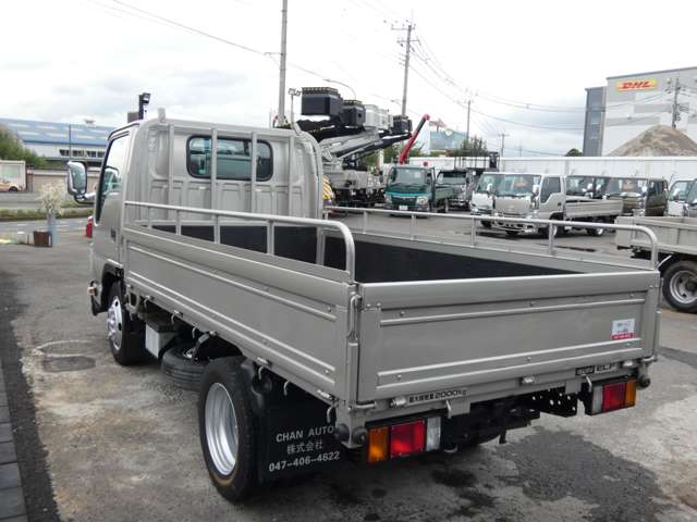 Isuzu Elf 8
