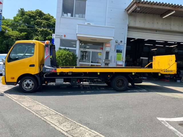 Hino Dutro 2
