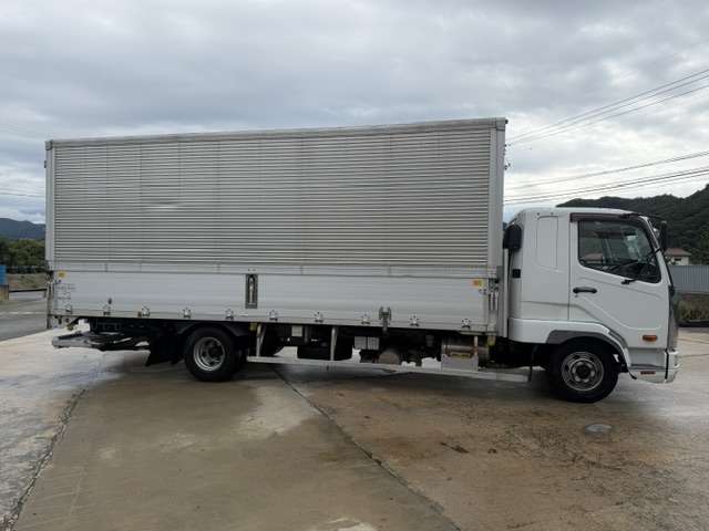 Mitsubishi Fuso Fighter 4