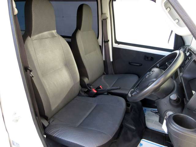 Daihatsu Hijet Cargo 9