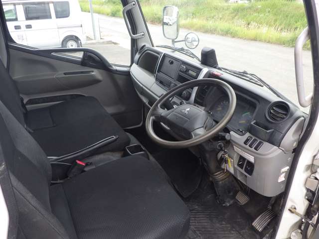 Mitsubishi Fuso Canter 9