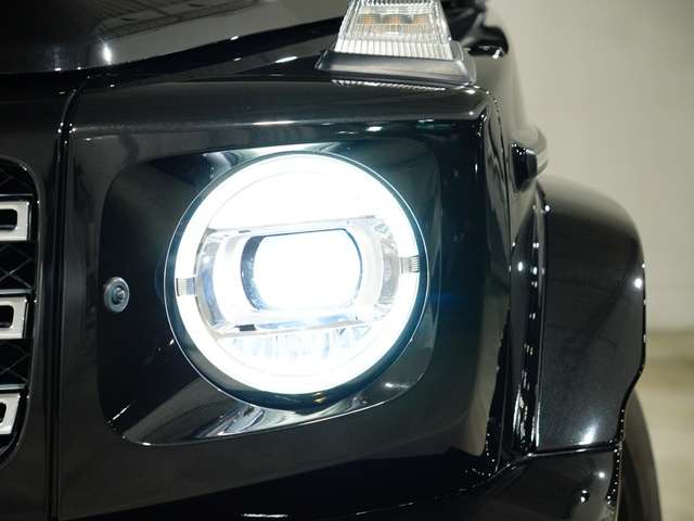 Mercedes-Benz G-Class 9