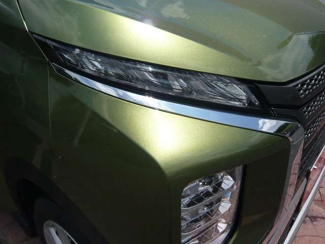 Mitsubishi eK X 12