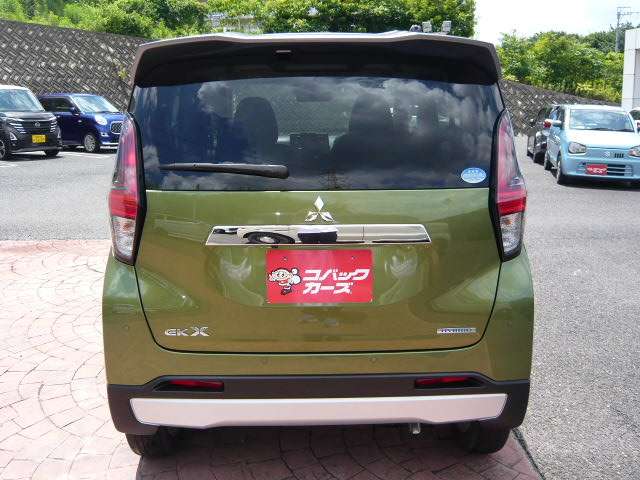 Mitsubishi eK X 10
