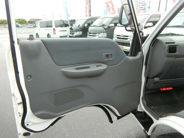 Mazda Bongo Truck 10
