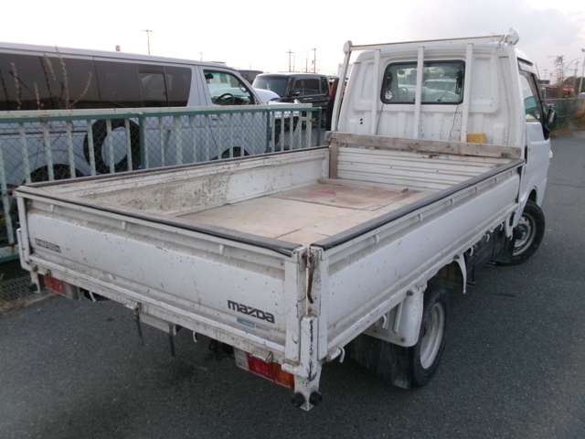 Mazda Bongo Truck 4