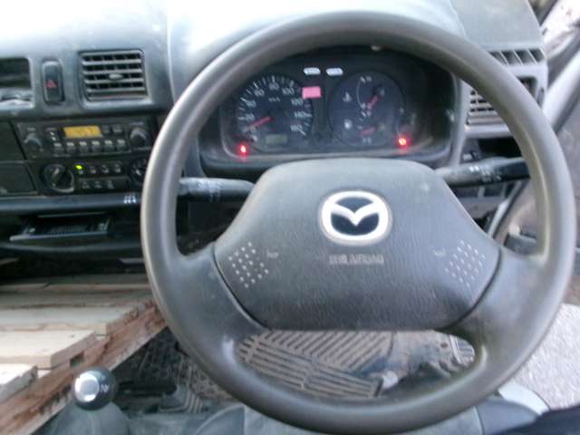 Mazda Bongo Truck 10