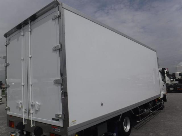 Mitsubishi Fuso Fighter 12