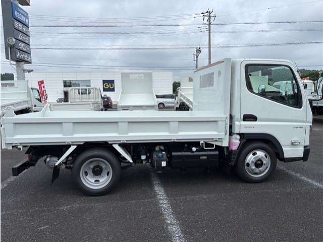 Mitsubishi Fuso Canter 4
