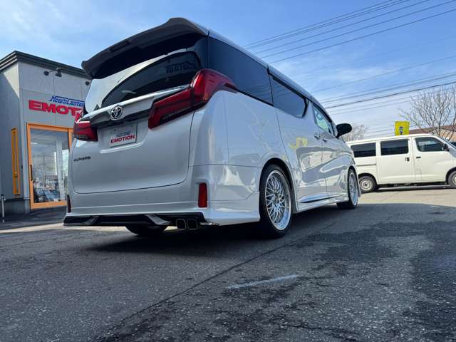 Toyota Alphard 11