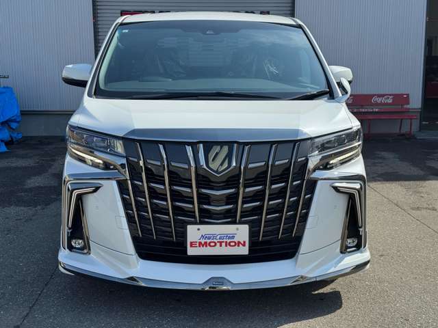 Toyota Alphard 4