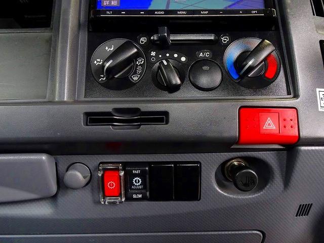 Isuzu Elf 12