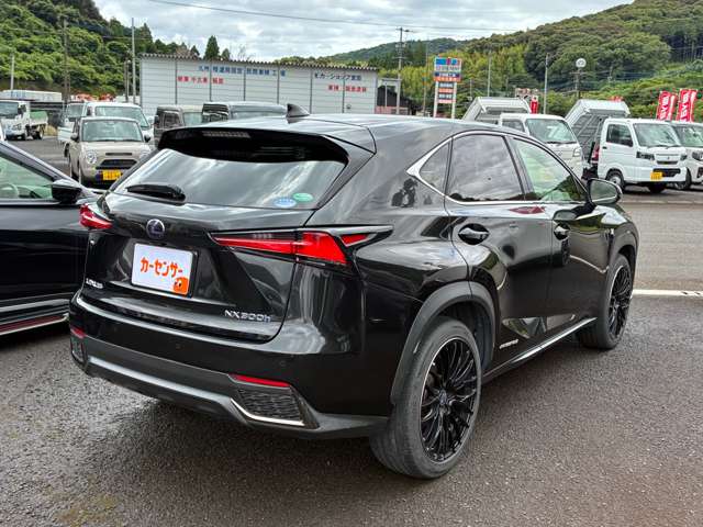 Lexus NX 2