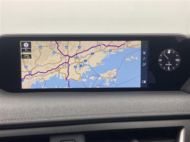 Lexus UX300e 3