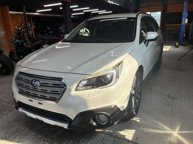 Subaru Legacy Outback 3