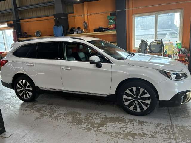 Subaru Legacy Outback 4