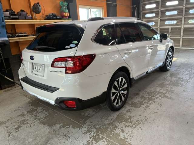 Subaru Legacy Outback 5