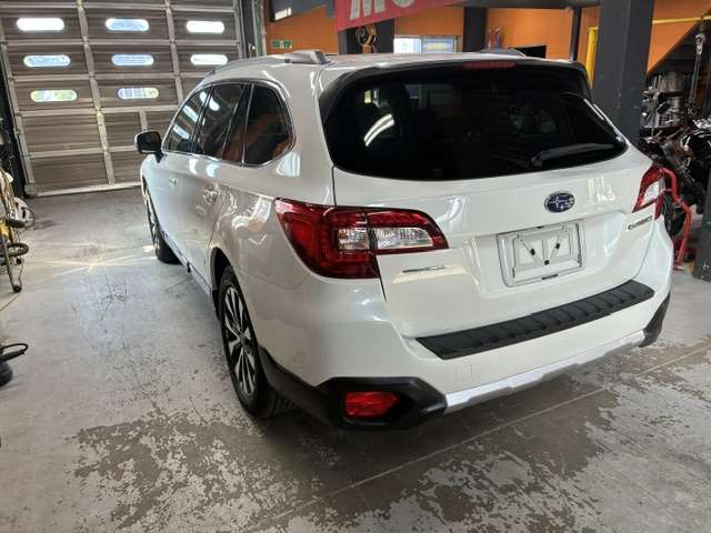 Subaru Legacy Outback 7