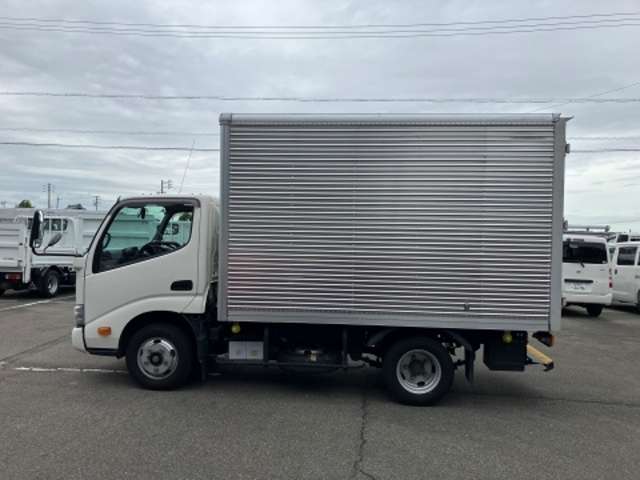 Hino Dutro 6