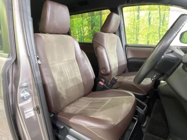 Toyota Esquire 8