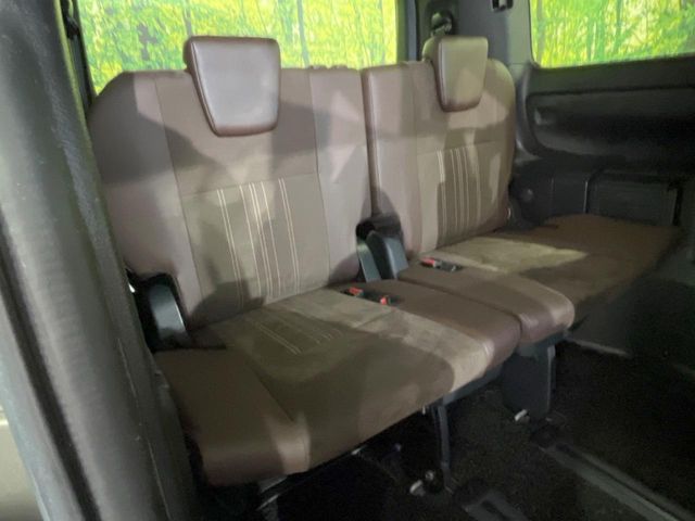 Toyota Esquire 10