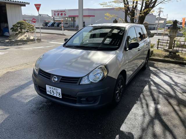 Nissan AD 11