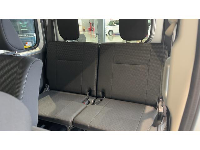Daihatsu Hijet Deck Van 9