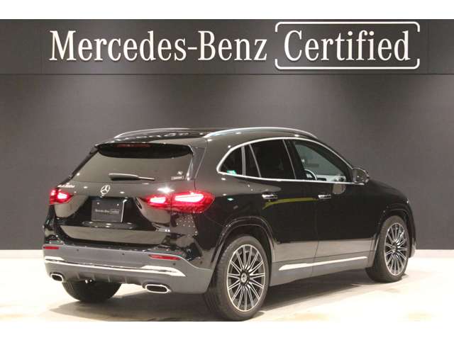 Mercedes-Benz GLA-Class 4