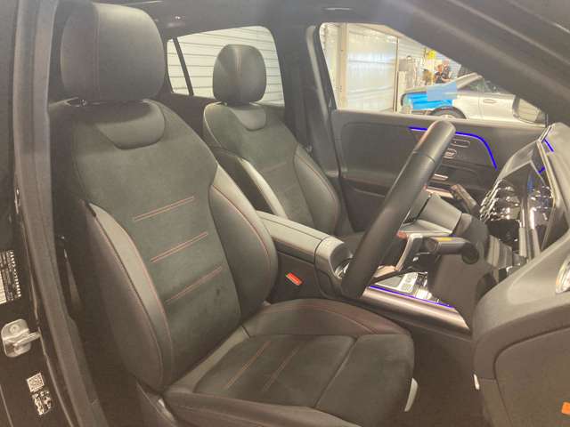 Mercedes-Benz GLA-Class 6