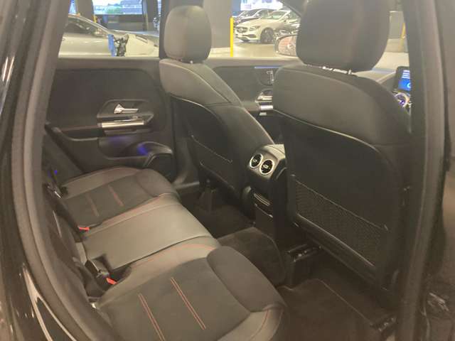 Mercedes-Benz GLA-Class 9