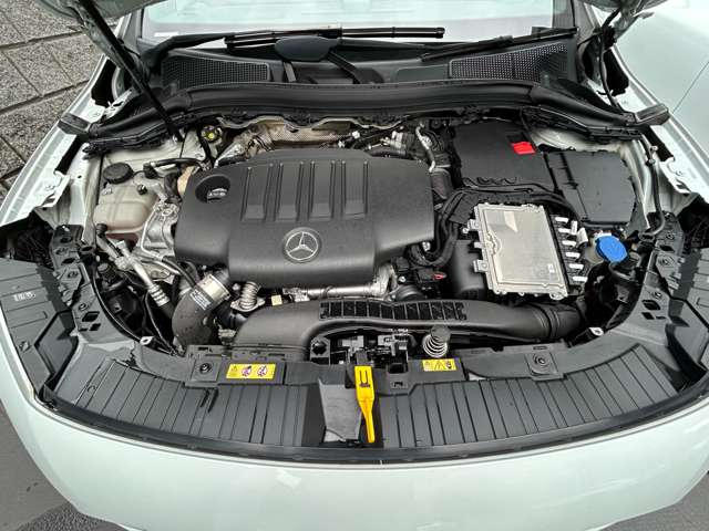 Mercedes-Benz GLA-Class 5