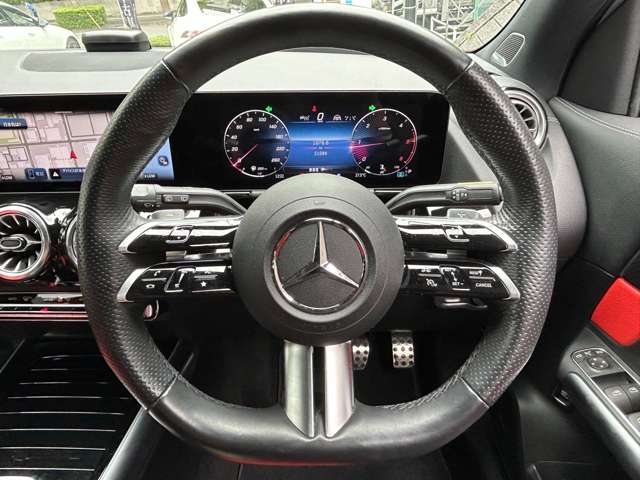 Mercedes-Benz GLA-Class 10