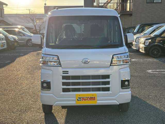 Daihatsu Hijet Cargo 8