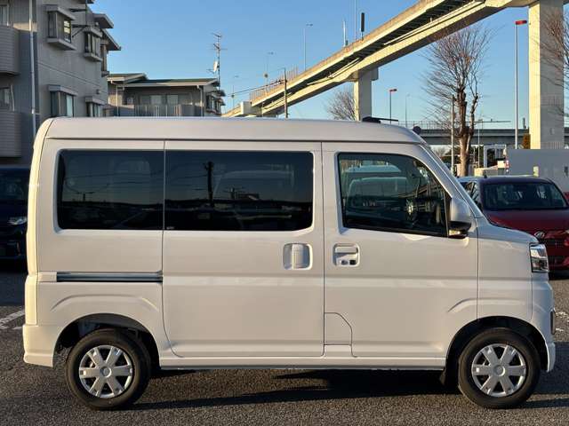 Daihatsu Hijet Cargo 10