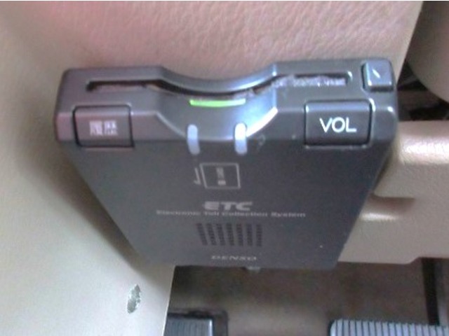 Nissan ラシーン 4
