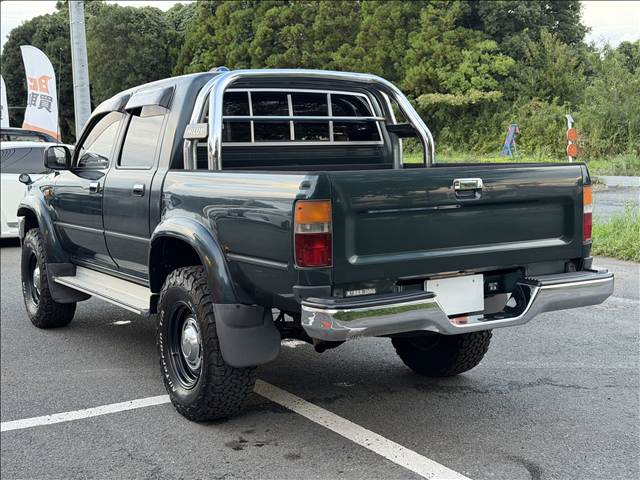 Toyota Hilux 8