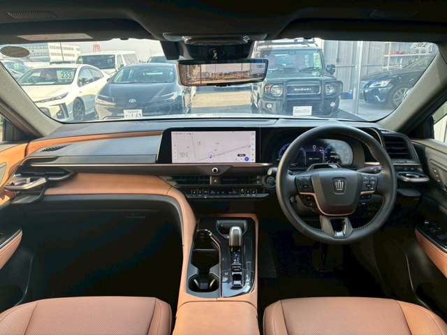 Toyota Crown Sport 2