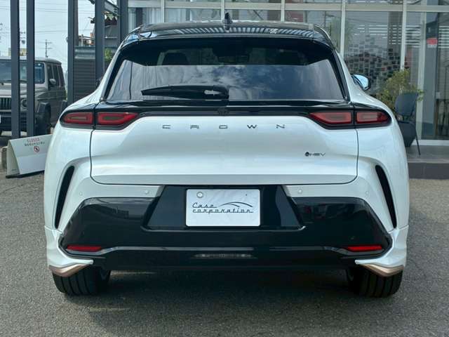 Toyota Crown Sport 8