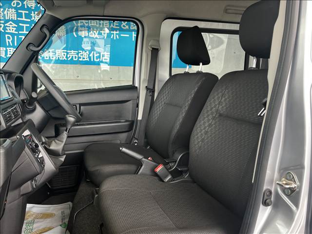 Daihatsu Hijet Cargo 3