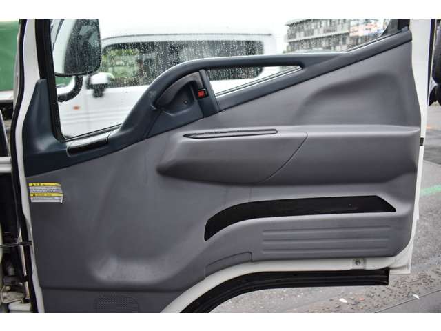 Mitsubishi Fuso Canter 8