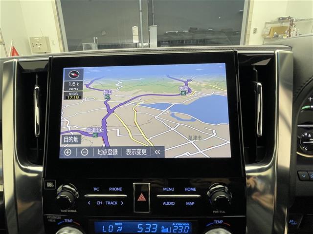Toyota Alphard 4