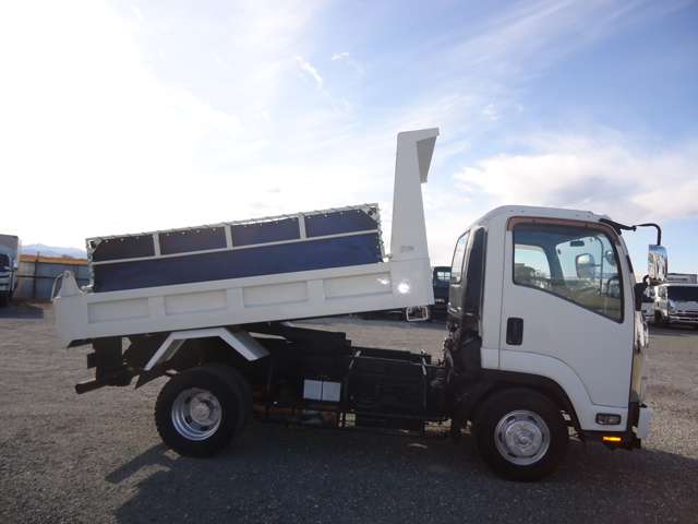 Isuzu Forward 4