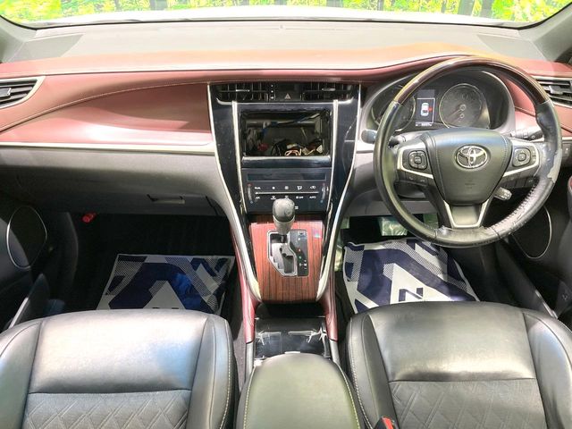 Toyota Harrier 2