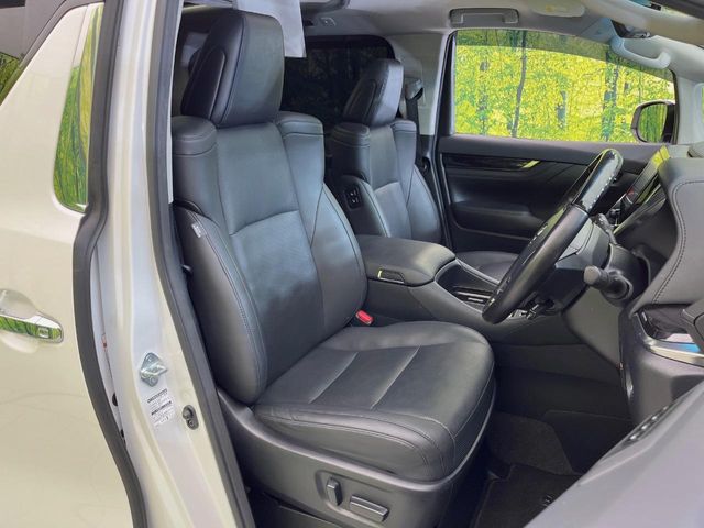Toyota Alphard 8