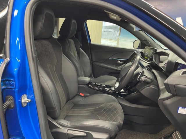 Peugeot SUV 2008 9