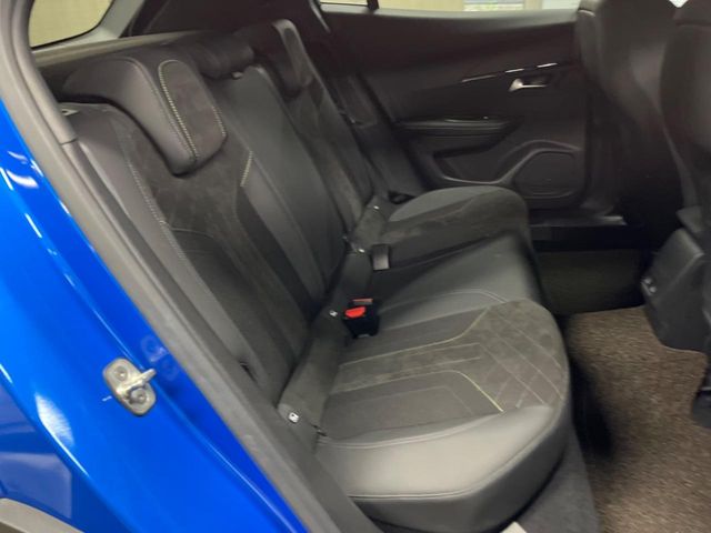 Peugeot SUV 2008 10