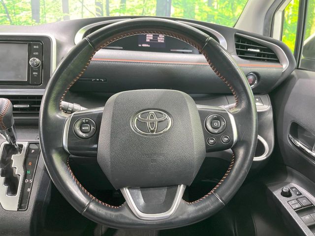 Toyota Sienta 12